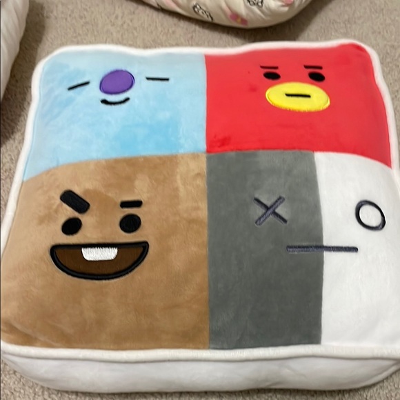 BTS soft Pillow - Picture 1 of 2